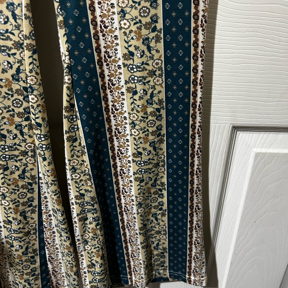 Shosho Multicolor Patterned Leggings - Picture 3 of 5